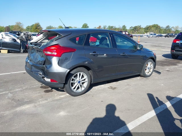 Ford FOCUS SE 2018 1FADP3K20JL218345 Image 4