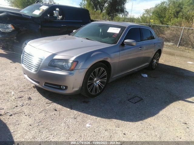 Chrysler 300 300s 2014 2C3CCABT5EH132826 Image 2