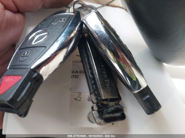2018 MERCEDES-BENZ GLA 250 VIN: WDCTG4GB4JJ491010
