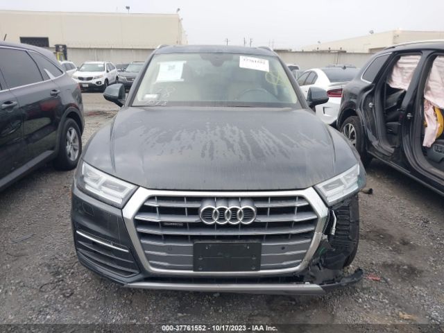 WA1BNAFY8K2085023 Audi Q5 Premium Plus