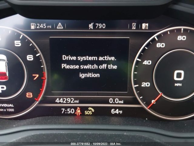 WA1BNAFY8K2085023 Audi Q5 Premium Plus