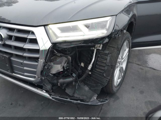 WA1BNAFY8K2085023 Audi Q5 Premium Plus