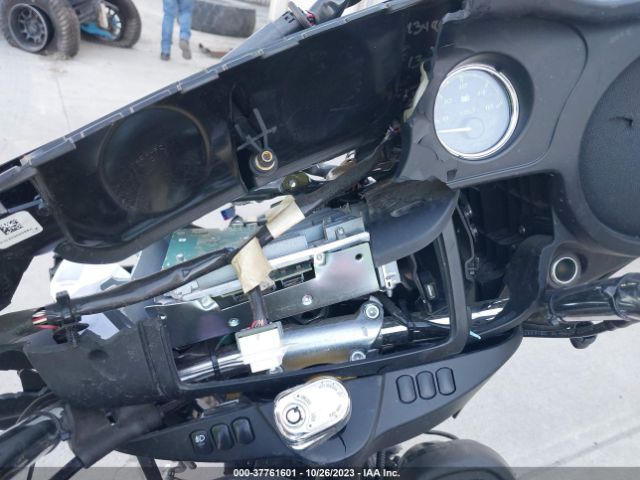 2022 HARLEY-DAVIDSON FLHTCUTG 1HD1MAF29NB853921 Photo 6