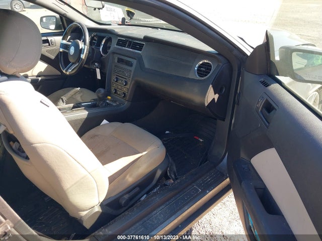 2014 FORD MUSTANG V6/V6 PREMIUM VIN: 1ZVBP8AM3E5244883
