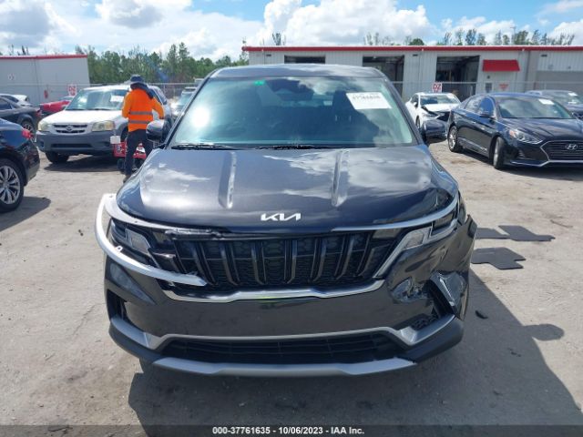 KNDNB4H33R6342901 KIA Carnival Lx