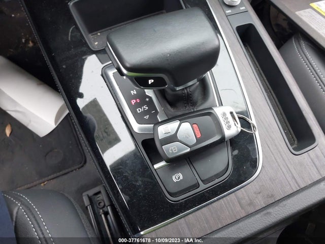 WA1BAAFY8M2070519 Audi Q5 Premium Plus