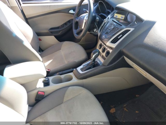 1FADP3F20EL214263 Ford FOCUS SE