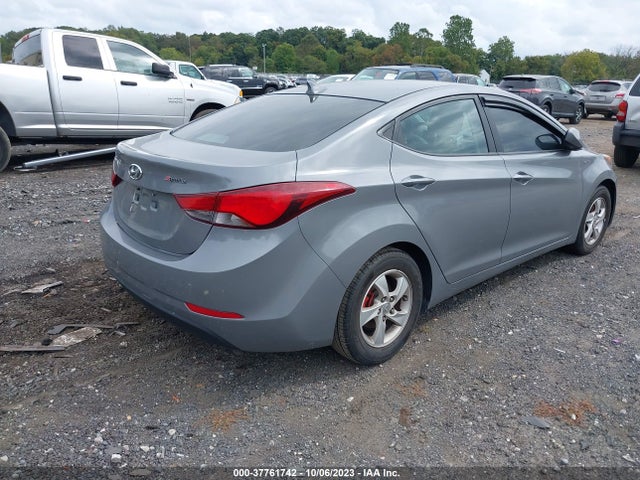 2015 HYUNDAI ELANTRA SE VIN: 5NPDH4AE8FH580816