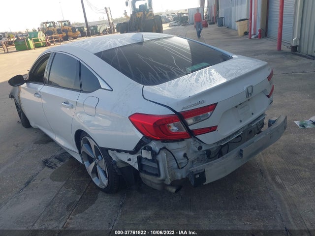 2018 HONDA ACCORD SEDAN TOURING 2.0T VIN: 1HGCV2F9XJA045136