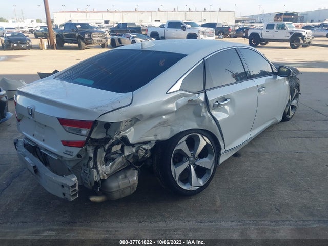 2018 HONDA ACCORD SEDAN TOURING 2.0T VIN: 1HGCV2F9XJA045136