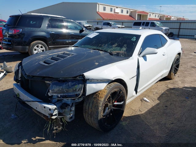 Chevrolet CAMARO SS 2015 2G1FJ1EW3F9286427 Image 2