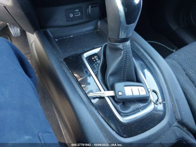 JN1BJ1CP3KW523472 Nissan Rogue Sport S