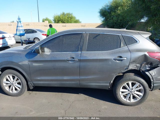 JN1BJ1CP3KW523472 Nissan Rogue Sport S