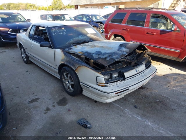 1991 OLDSMOBILE TORONADO TROFEO VIN: 1G3EV13L2MU305274