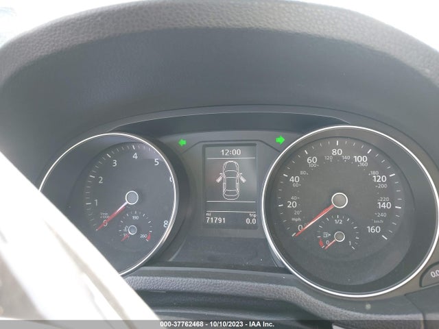 1VWAT7A35HC033144 Volkswagen Passat 1.8t S