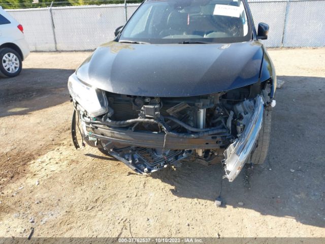 5N1AT2MT0JC803124 Nissan Rogue Sl
