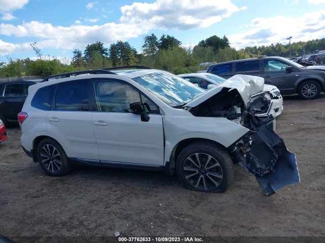 Subaru Forester 2.0xt Touring 2018 JF2SJGWC3JH457762 Image 12