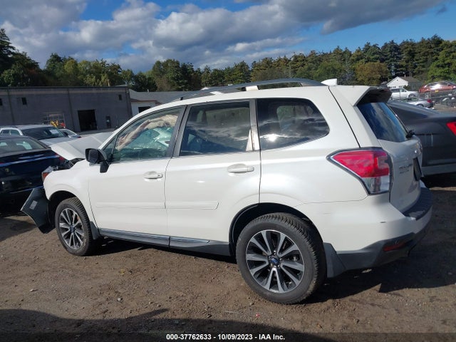 Subaru Forester 2.0xt Touring 2018 JF2SJGWC3JH457762 Image 13