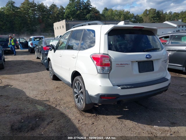 Subaru Forester 2.0xt Touring 2018 JF2SJGWC3JH457762 Image 3