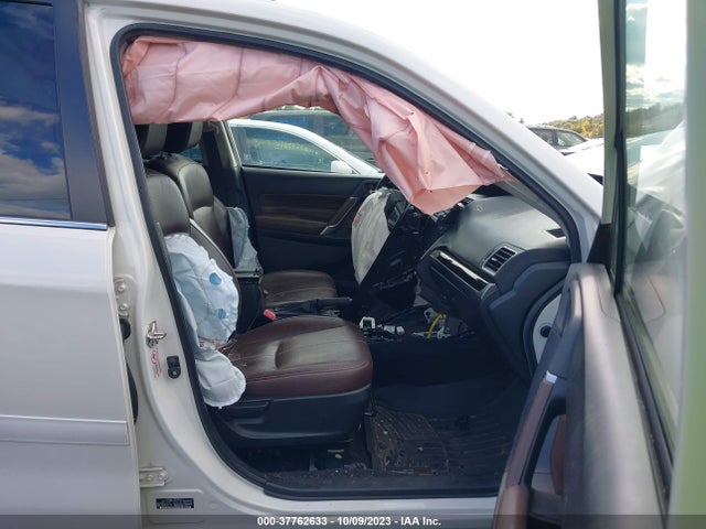 Subaru Forester 2.0xt Touring 2018 JF2SJGWC3JH457762 Image 5