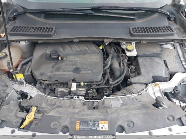 1FMCU9GD2HUD80666 Ford ESCAPE SE