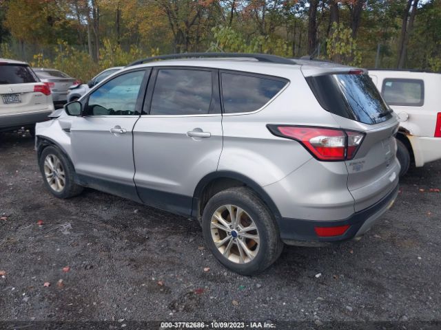1FMCU9GD2HUD80666 Ford ESCAPE SE