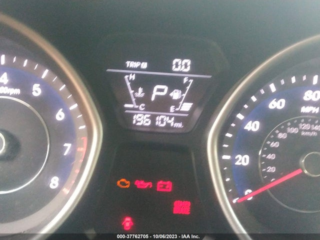 2014 HYUNDAI ELANTRA SE VIN: 5NPDH4AE4EH484566
