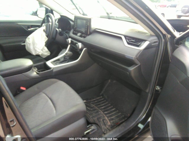 2022 TOYOTA RAV4 XLE VIN: 2T3W1RFV3NC181842