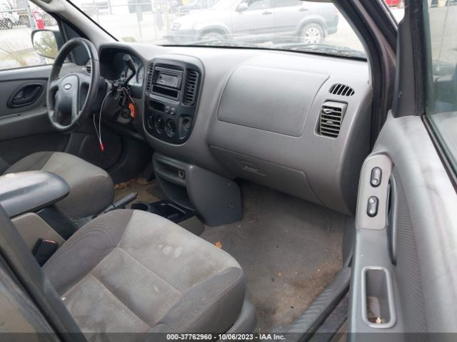 2003 FORD ESCAPE 1FMYU02163KA33876 Photo 4