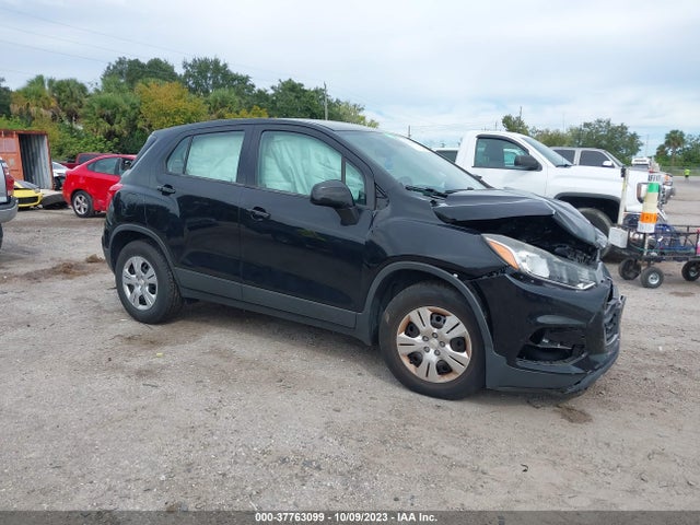 Chevrolet TRAX LS 2017 3GNCJKSB3HL206696 Image 1