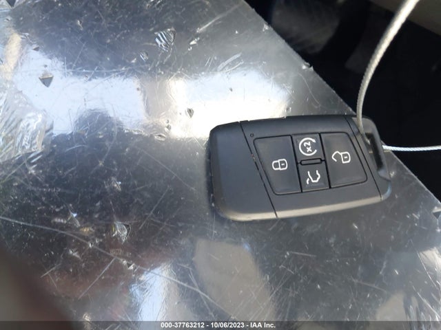 3VV3B7AX3JM047003 Volkswagen Tiguan Sel/se
