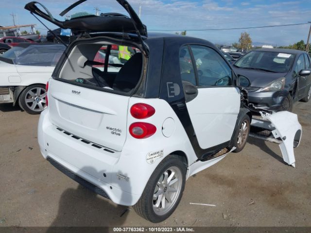 WMEEJ9AA4FK840330 Smart Fortwo Electric Drive Passion