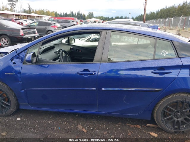 Toyota Prius Four 2016 JTDKARFU6G3501424 Image 13