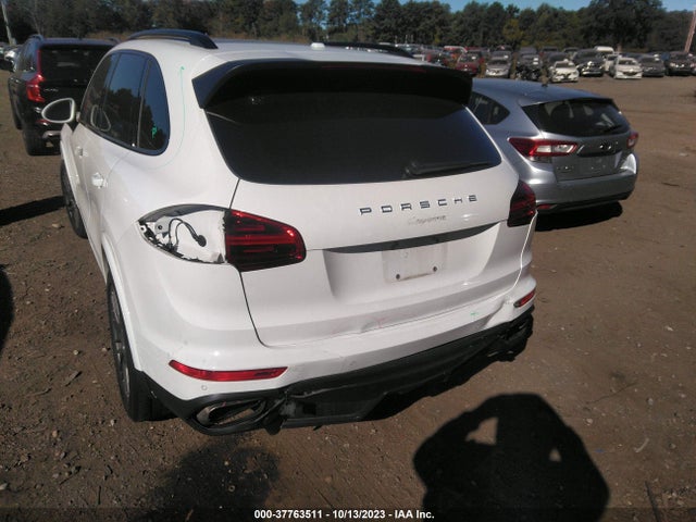 2017 PORSCHE CAYENNE WP1AA2A28HKA91580 Photo 5