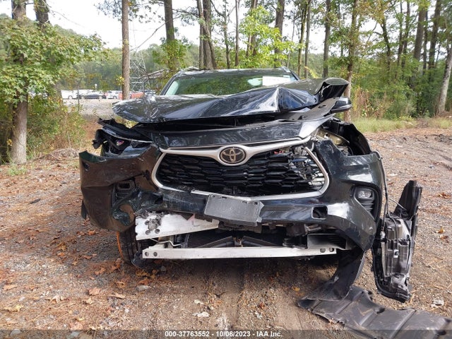 2021 TOYOTA HIGHLANDER XLE VIN: 5TDHZRBH7MS067861