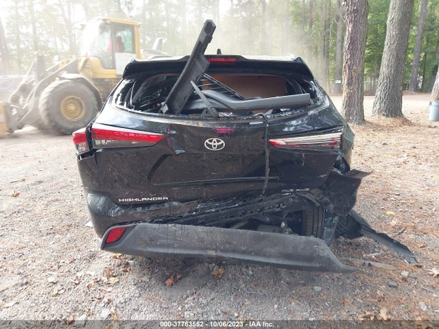 2021 TOYOTA HIGHLANDER XLE VIN: 5TDHZRBH7MS067861