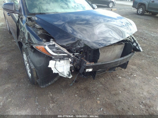 2018 HYUNDAI ELANTRA SE VIN: 5NPD74LF5JH266249