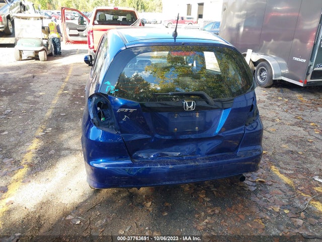 2013 HONDA FIT VIN: JHMGE8G37DC035376