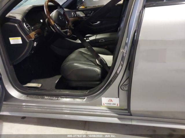 WDDUG8CB9EA043624 Mercedes-Benz S-class S 550
