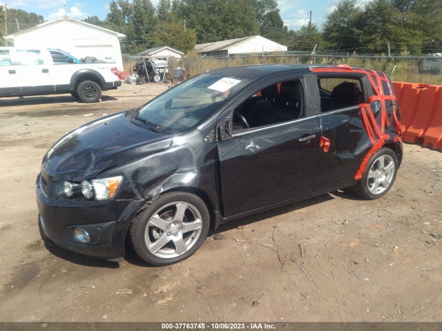 Chevrolet Sonic Ltz Auto 2014 1G1JE6SB2E4133956 Image 2