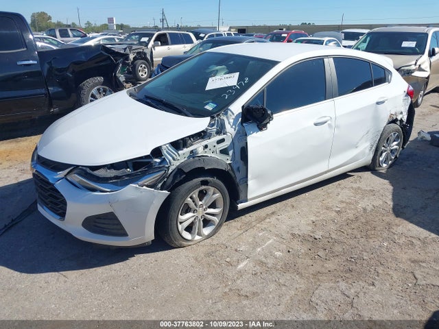 Chevrolet CRUZE LS 2019 3G1BC6SMXKS600970 Image 2
