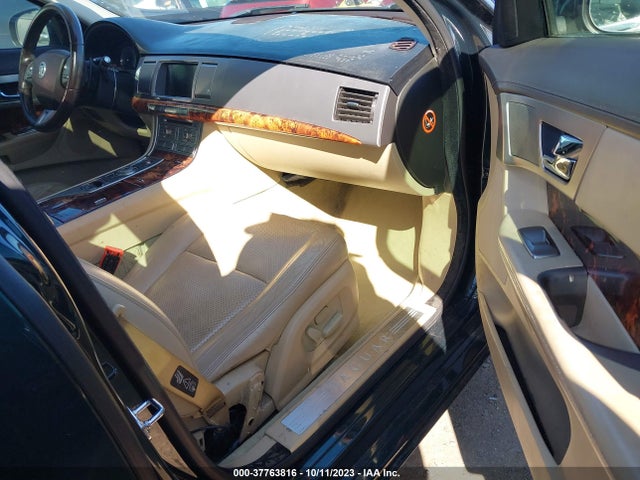 2009 JAGUAR XF SAJWA06B89HR14108 Photo 4