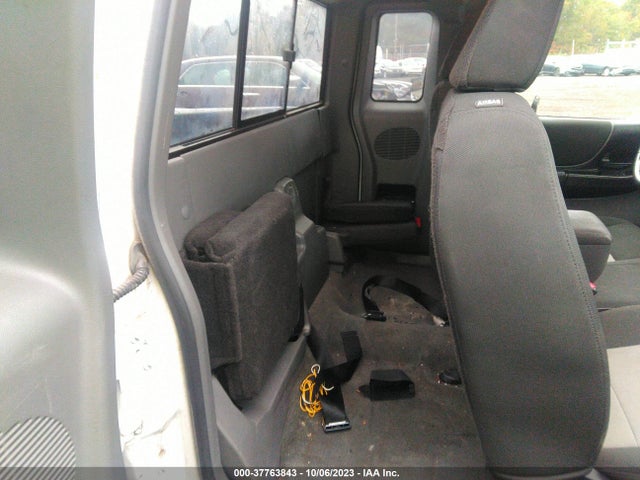 2011 FORD RANGER XLT/SPORT VIN: 1FTLR4FEXBPB22565