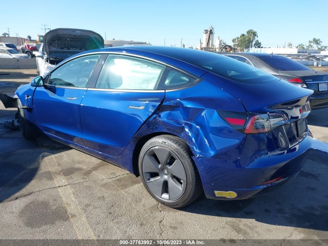Tesla Model 3 Long Range 2022 5YJ3E1EB1NF207732 Image 3