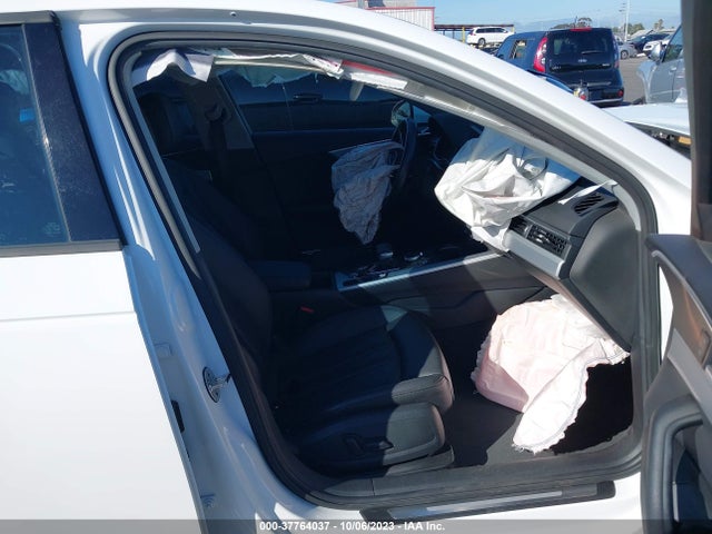 WAUGMAF48HN069341 Audi A4 Ultra Premium