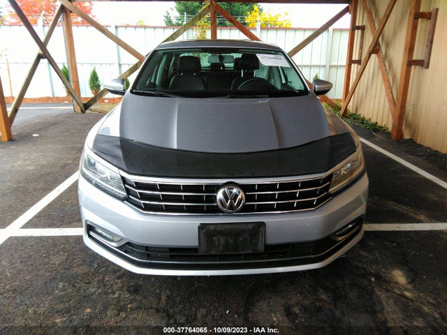 1VWBA7A36JC040992 Volkswagen Passat 2.0t Se