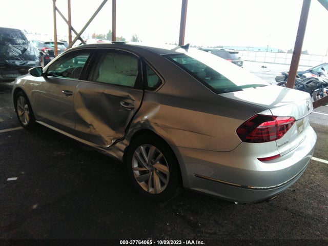 1VWBA7A36JC040992 Volkswagen Passat 2.0t Se