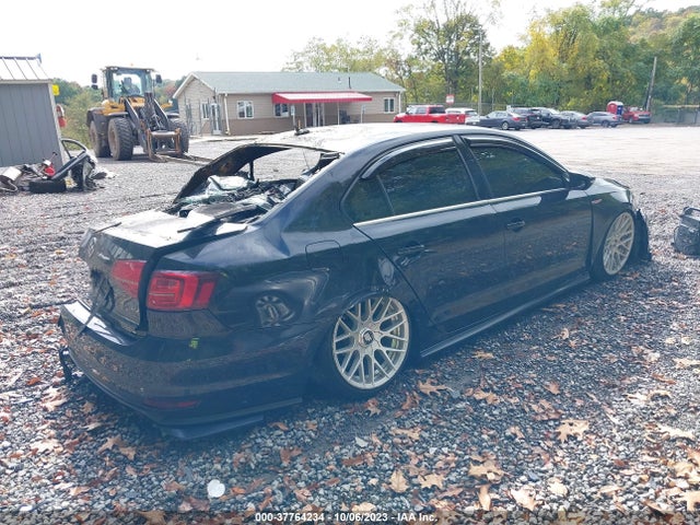 3VW4T7AJXHM325141 Volkswagen JETTA GLI