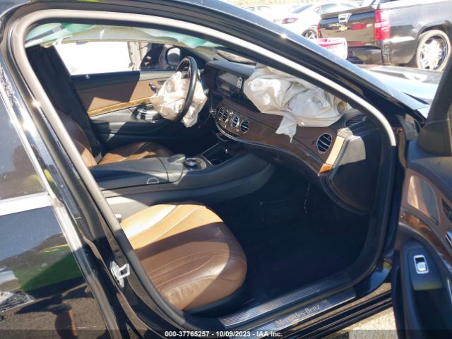 WDDUG8CB5EA047010 Mercedes-Benz S-class S 550