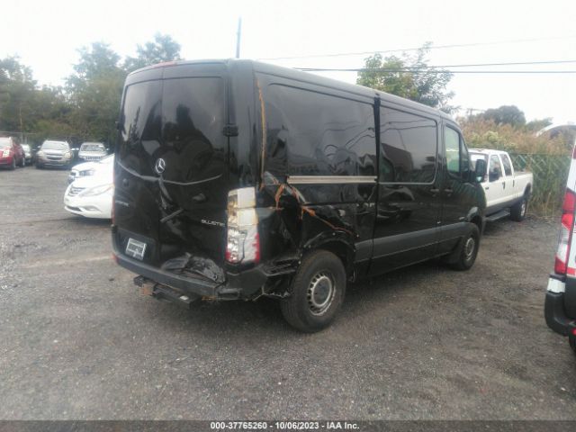 WD3PE7DC3FP116526 Mercedes-Benz SPRINTER CARGO VANS